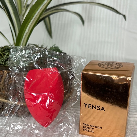Yensa Skin on Skin Beauty Sponge, Red - Picture 5 of 6